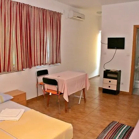 Apartments Panonija Novalja Exterior photo